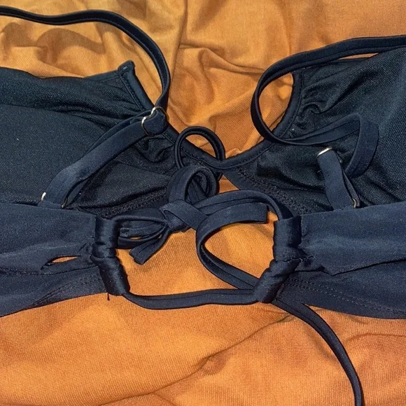 black walmart brand bathing suit top - Picture 2 of 3